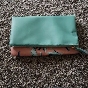 🚫SOLD 🚫Rachel Pally reversible clutch